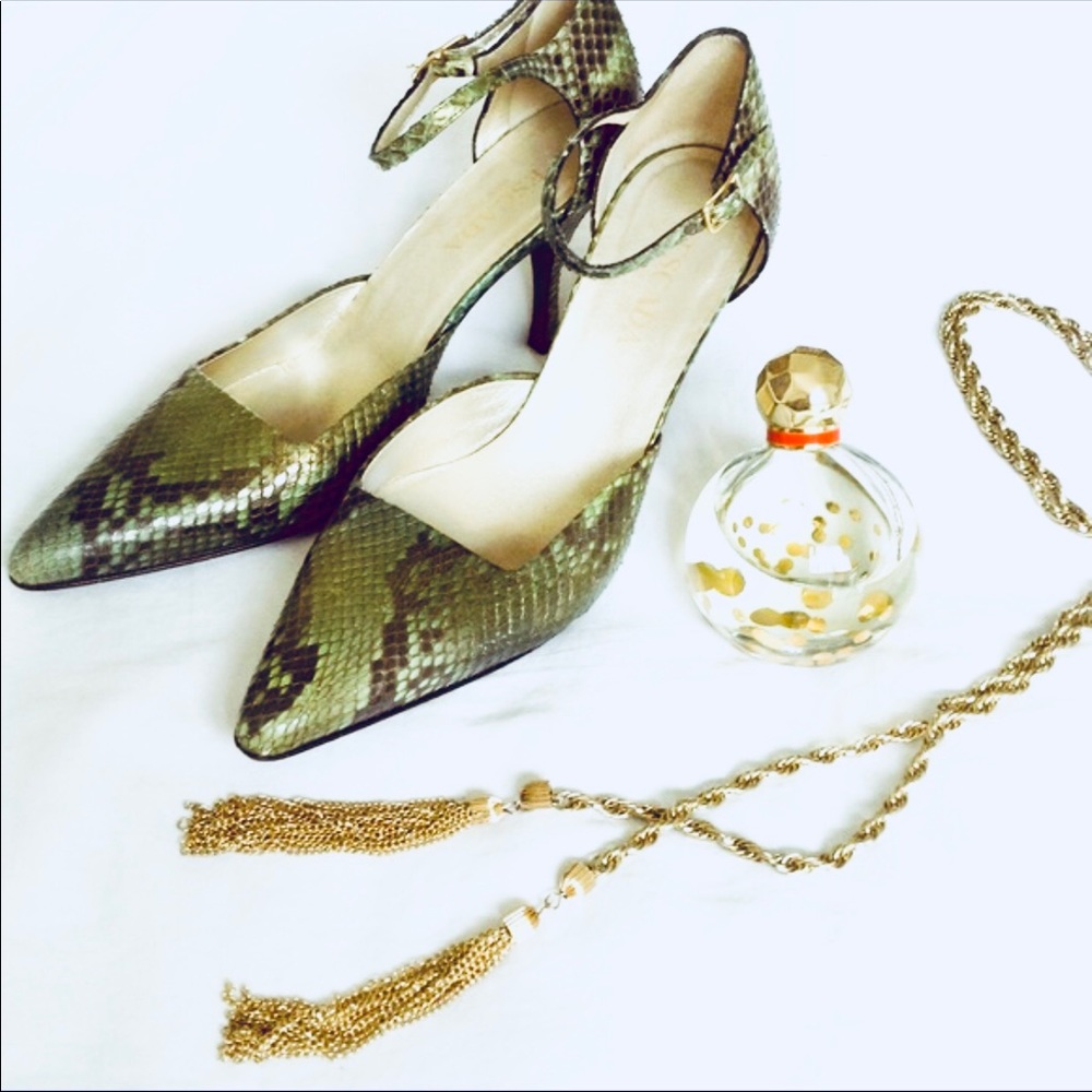 ESCADA green snakeskin python pointy toe pumps 8.5